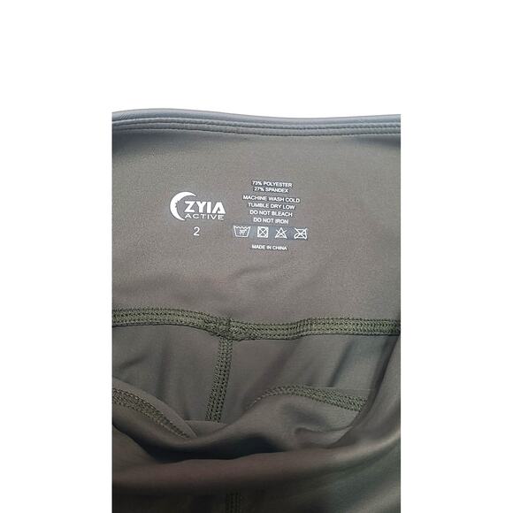 Zyia Forest Foliage Light N Tight High rise green cropped leggings 24 inch - Picture 6 of 8